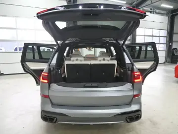 BMW X7 M60i M-Sport Pro INTEGRAL MASSAGE SKY B&W 23'