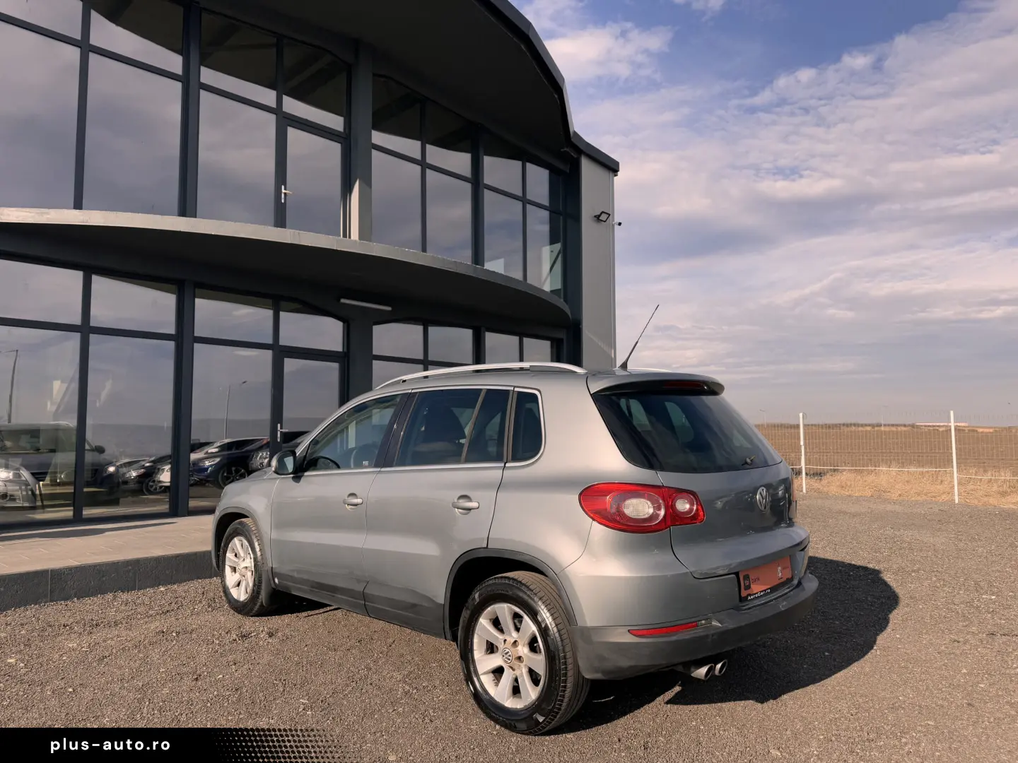 VOLKSWAGEN TIGUAN  4MOTION