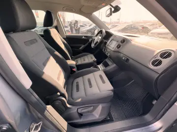 VOLKSWAGEN TIGUAN  4MOTION