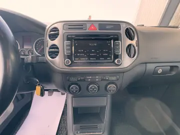 VOLKSWAGEN TIGUAN  4MOTION