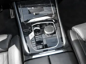 BMW X5 xDrive30d M Sport HUD PANO ACC AHK 360 KAM