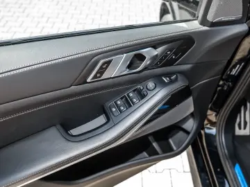 BMW X5 xDrive30d M Sport HUD PANO ACC AHK 360 KAM