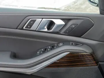 BMW X5 xDrive 50e NAVI KAMERA KEYLESS MEMORY KLIMAAU