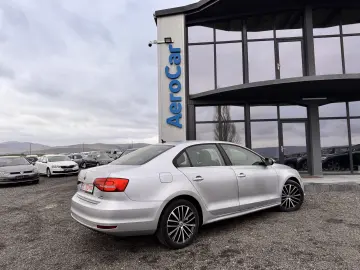 VOLKSWAGEN JETTA  2.0 TDI