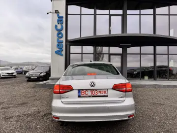 VOLKSWAGEN JETTA  2.0 TDI