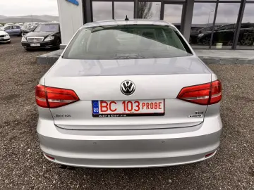 VOLKSWAGEN JETTA  2.0 TDI