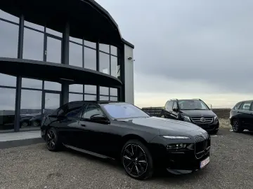 BMW 760e xDrive PLUG-IN HYBRID