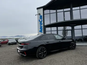 BMW 760e xDrive PLUG-IN HYBRID