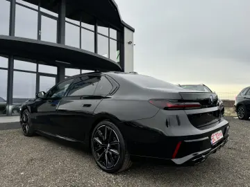 BMW 760e xDrive PLUG-IN HYBRID