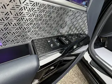 BMW 760e xDrive PLUG-IN HYBRID