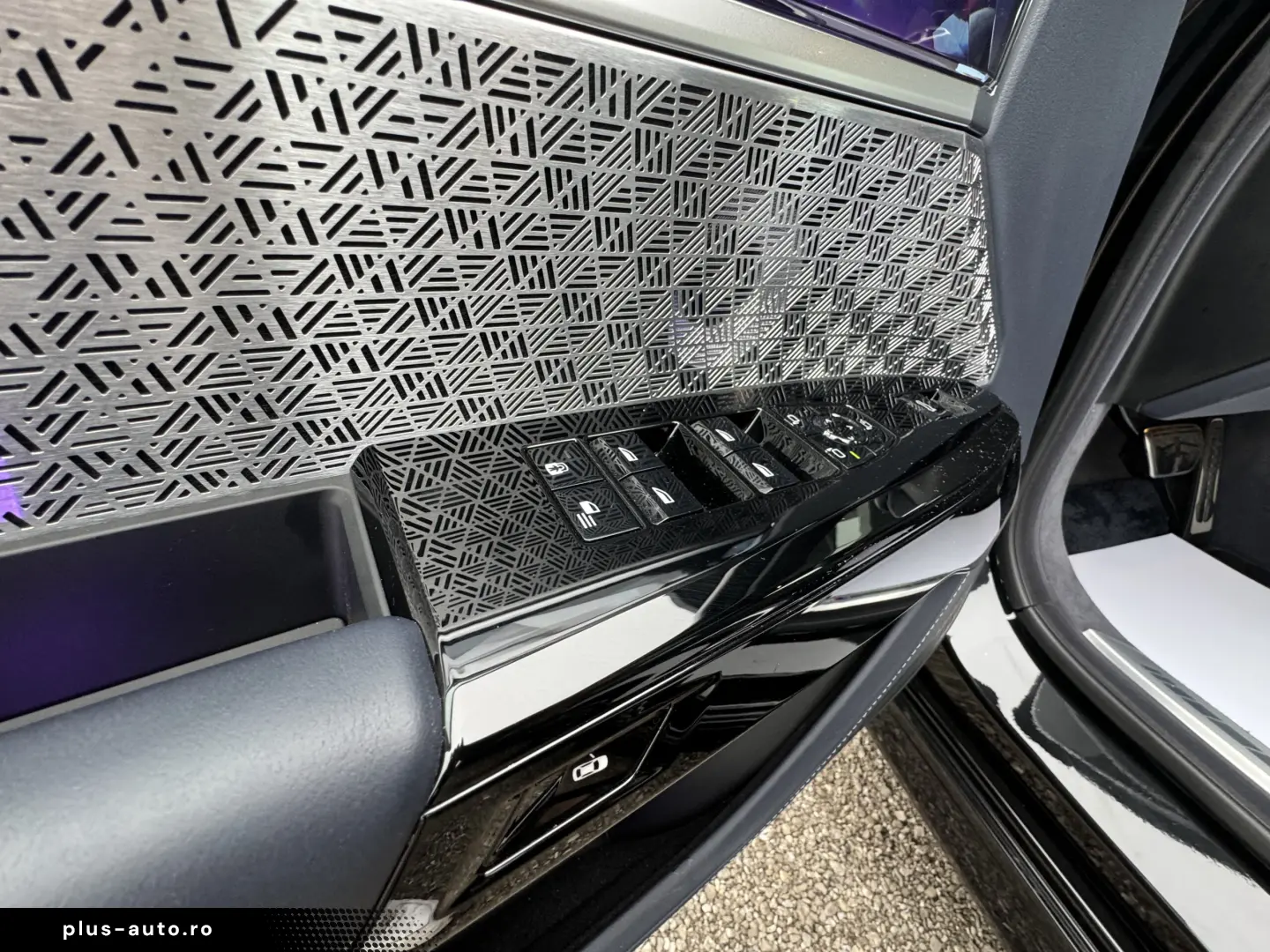 BMW 760e xDrive PLUG-IN HYBRID