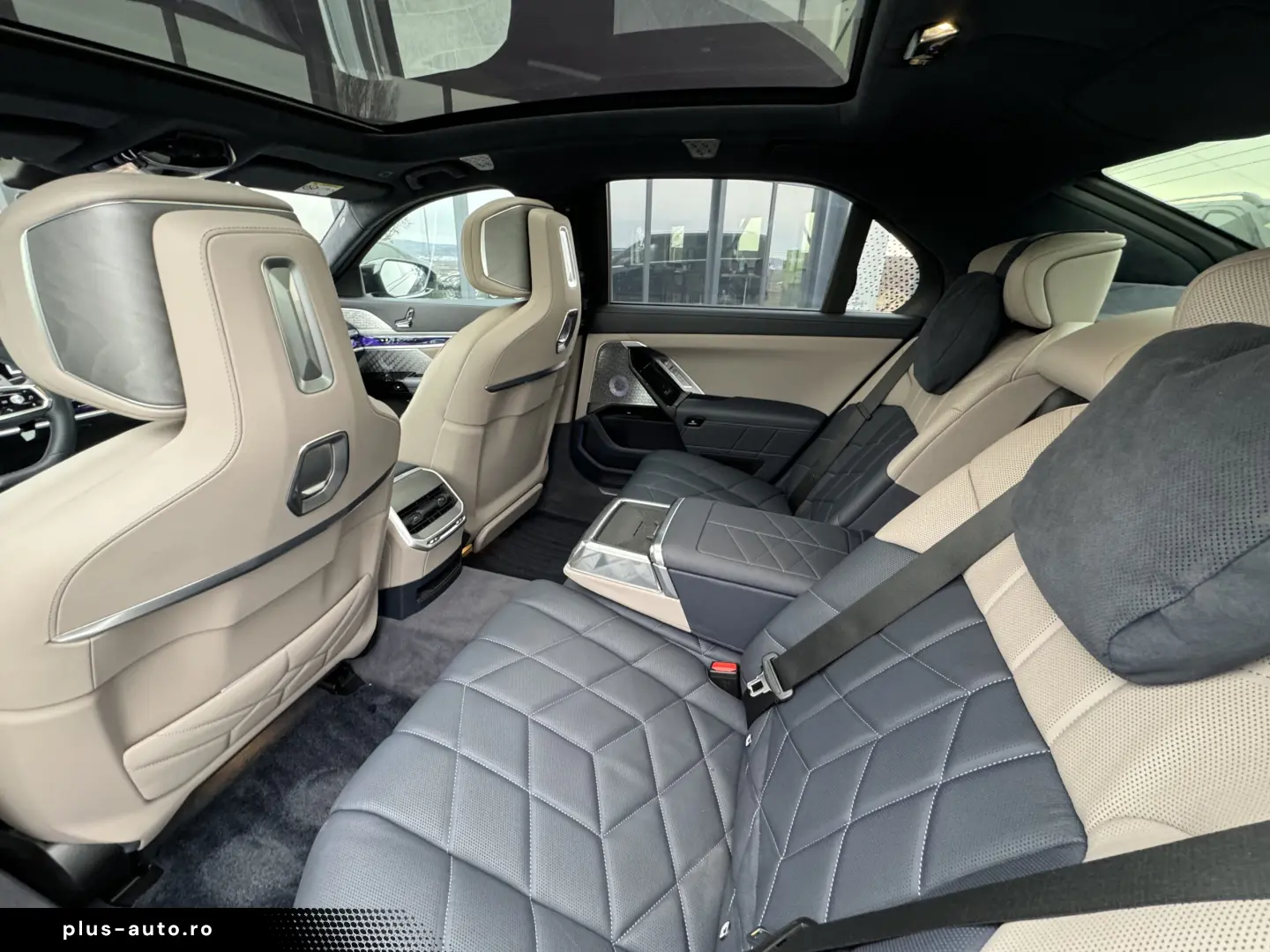 BMW 760e xDrive PLUG-IN HYBRID