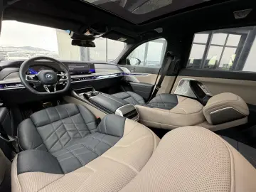 BMW 760e xDrive PLUG-IN HYBRID