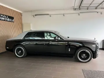ROLLS ROYCE Phantom SWB Extended Two-Tone FULL
