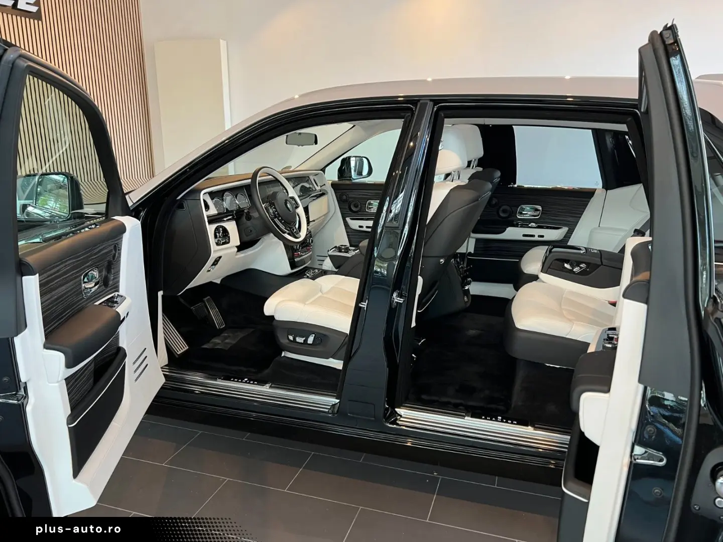 ROLLS ROYCE Phantom SWB Extended Two-Tone FULL