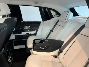 ROLLS ROYCE Phantom SWB Extended Two-Tone FULL