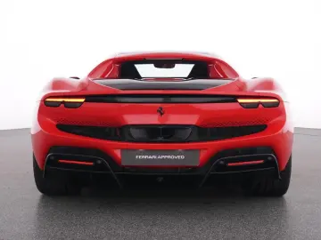 FERRARI 296 GTB Carbon Lenkrad Racingsitze Premium Hifi