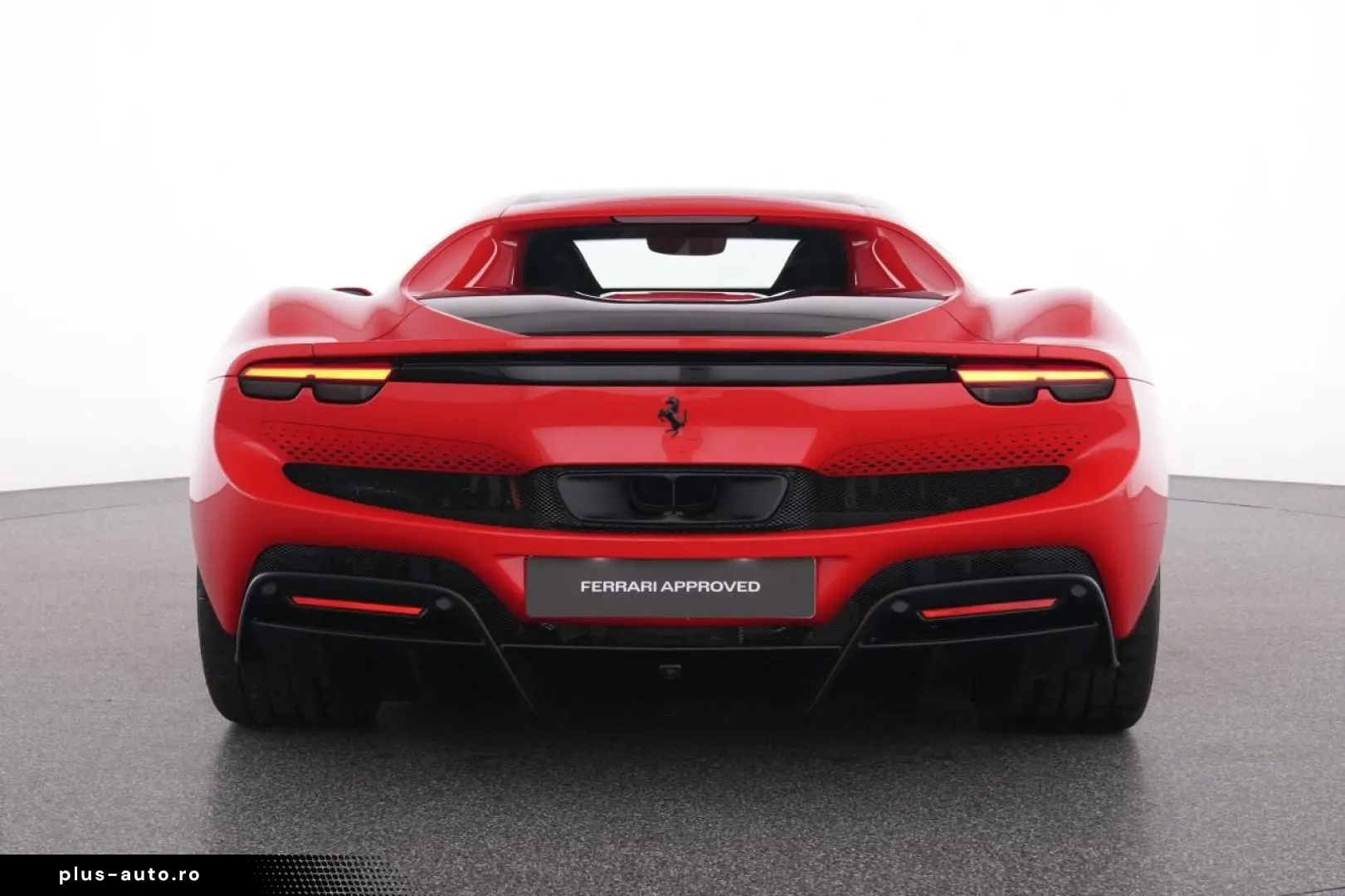 FERRARI 296 GTB Carbon Lenkrad Racingsitze Premium Hifi