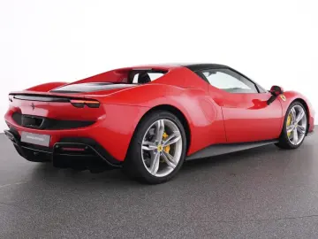 FERRARI 296 GTB Carbon Lenkrad Racingsitze Premium Hifi