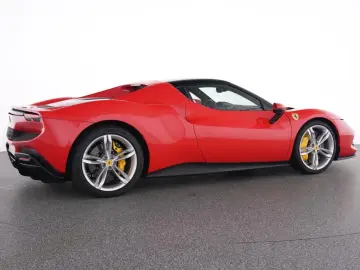 FERRARI 296 GTB Carbon Lenkrad Racingsitze Premium Hifi