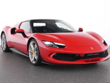 FERRARI 296 GTB Carbon Lenkrad Racingsitze Premium Hifi