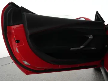 FERRARI 296 GTB Carbon Lenkrad Racingsitze Premium Hifi