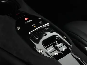 FERRARI 296 GTB Carbon Lenkrad Racingsitze Premium Hifi