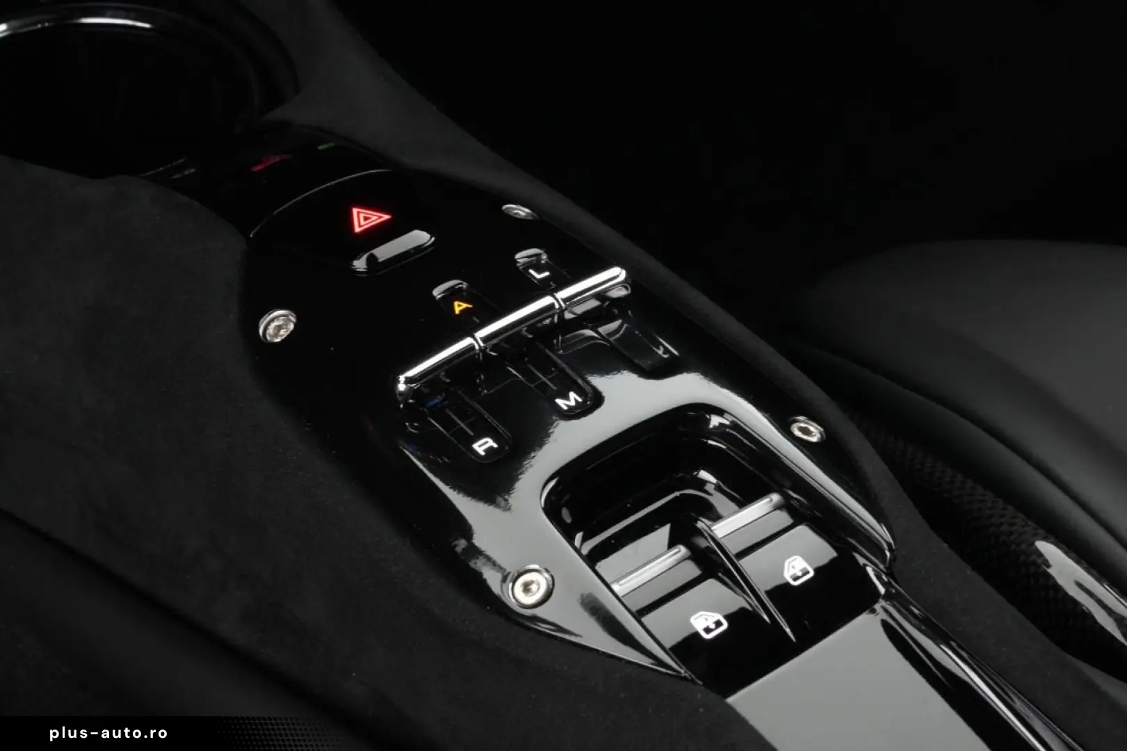 FERRARI 296 GTB Carbon Lenkrad Racingsitze Premium Hifi