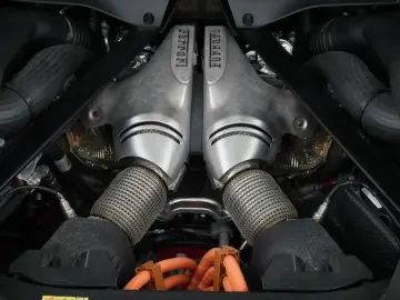 FERRARI 296 GTB Carbon Lenkrad Racingsitze Premium Hifi