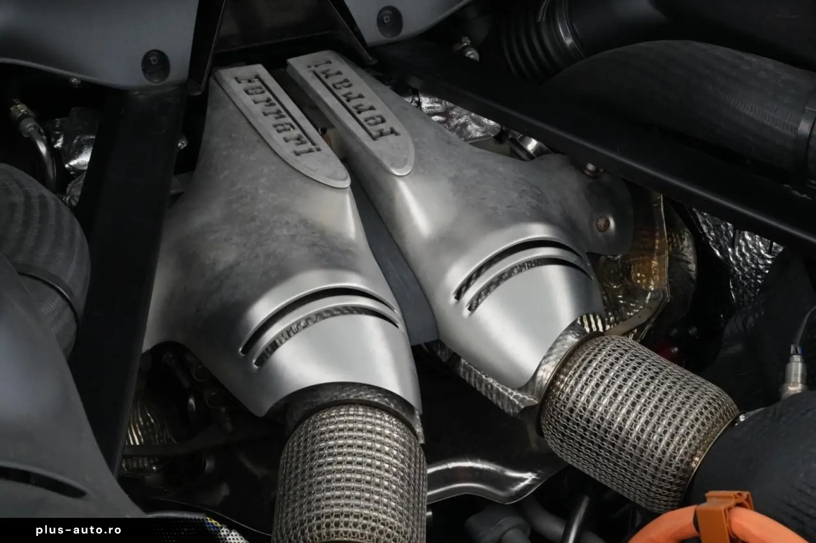 FERRARI 296 GTB Carbon Lenkrad Racingsitze Premium Hifi