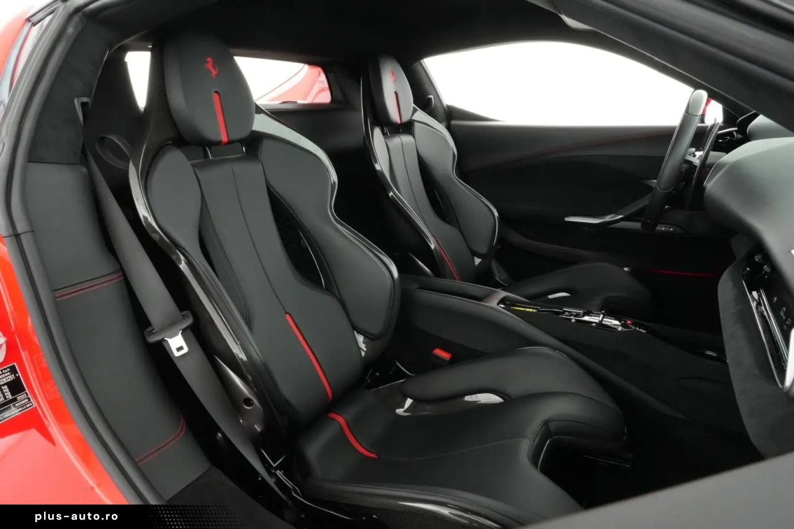 FERRARI 296 GTB Carbon Lenkrad Racingsitze Premium Hifi