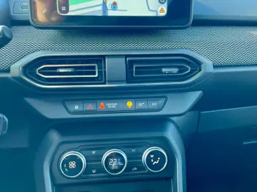 Dacia Logan TCe 90 MT6 Expression