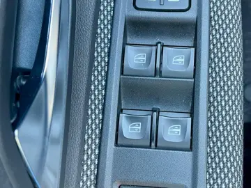 Dacia Logan TCe 90 MT6 Expression