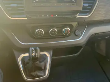 Renault Trafic 2.0 Blue dCi 150 EDC S&S L2 8 1 Zen