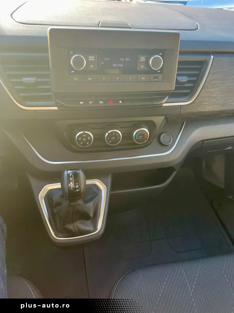 Renault Trafic 2.0 Blue dCi 150 EDC S&S L2 8 1 Zen