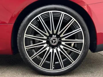 MERCEDES-BENZ CLE 300 4M AMG Panorama Burmester  360