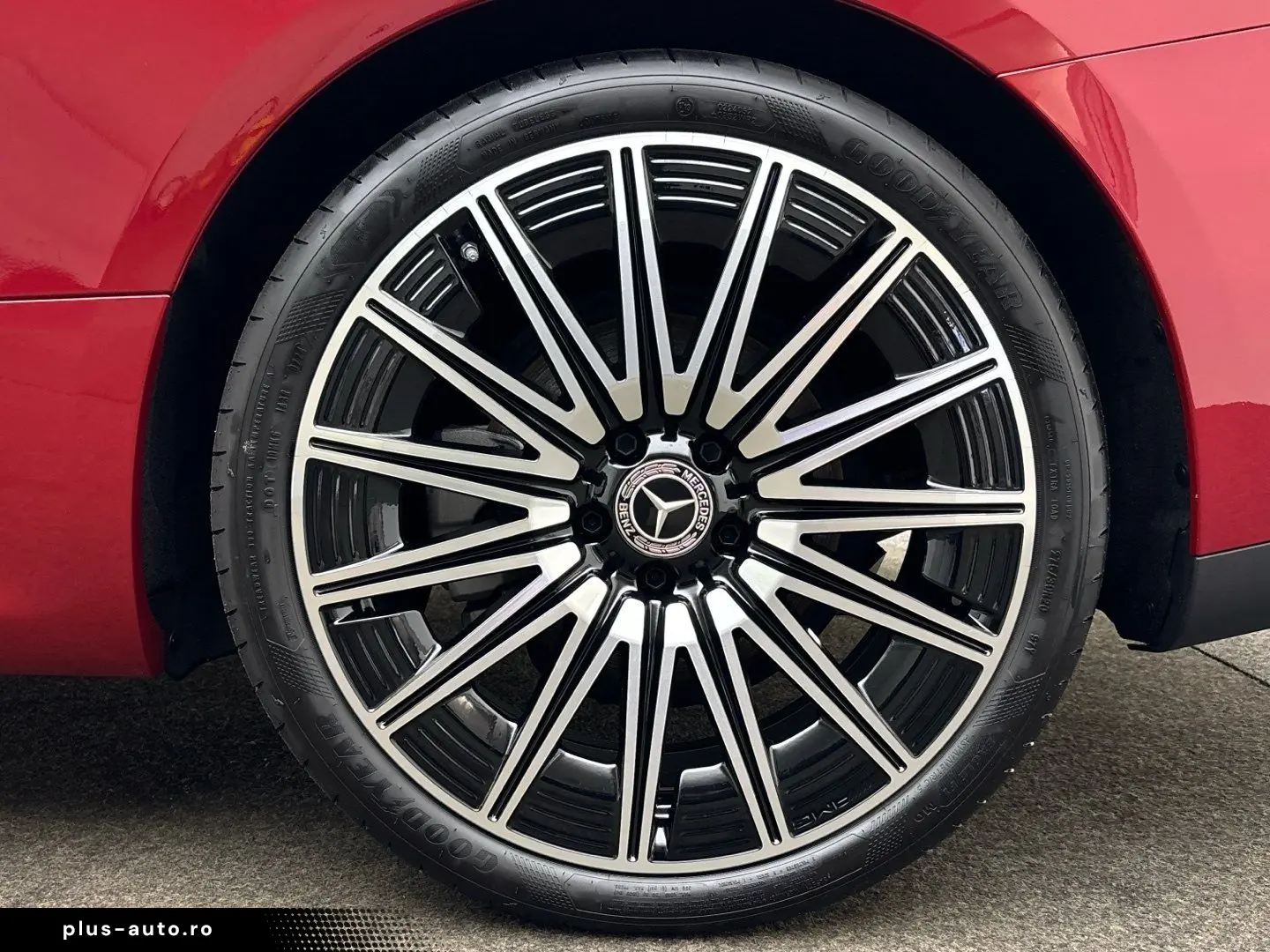 MERCEDES-BENZ CLE 300 4M AMG Panorama Burmester  360