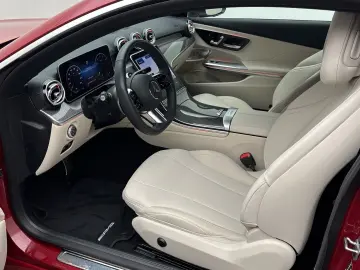 MERCEDES-BENZ CLE 300 4M AMG Panorama Burmester  360