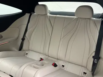 MERCEDES-BENZ CLE 300 4M AMG Panorama Burmester  360