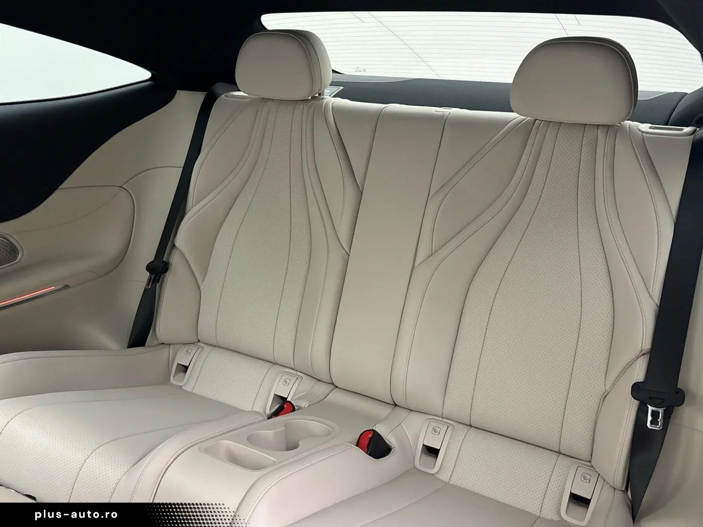 MERCEDES-BENZ CLE 300 4M AMG Panorama Burmester  360