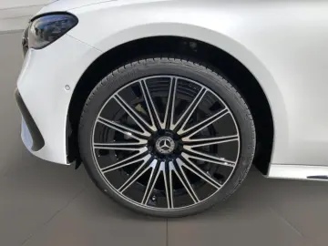 MERCEDES-BENZ E 450 d 4MATIC AMG MBUX Superscreen Burm Night