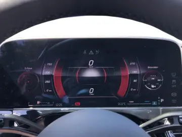 MERCEDES-BENZ E 450 d 4MATIC AMG MBUX Superscreen Burm Night