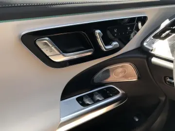 MERCEDES-BENZ E 450 d 4MATIC AMG MBUX Superscreen Burm Night