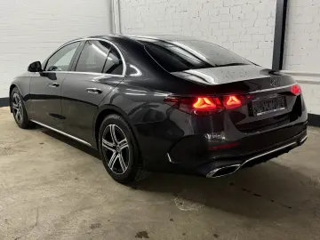 MERCEDES-BENZ E 220 d 4M 9G AMG Pre.  DISTRC  DIGIL