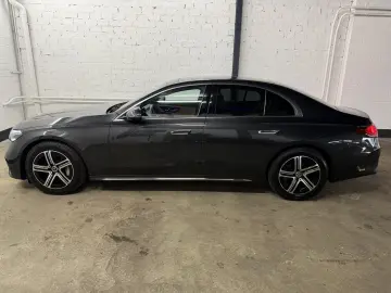 MERCEDES-BENZ E 220 d 4M 9G AMG Pre.  DISTRC  DIGIL