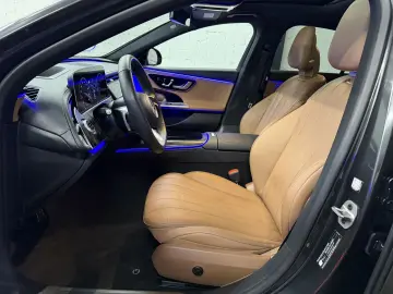 MERCEDES-BENZ E 220 d 4M 9G AMG Pre.  DISTRC  DIGIL