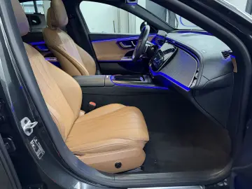 MERCEDES-BENZ E 220 d 4M 9G AMG Pre.  DISTRC  DIGIL