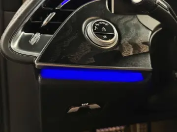 MERCEDES-BENZ E 220 d 4M 9G AMG Pre.  DISTRC  DIGIL