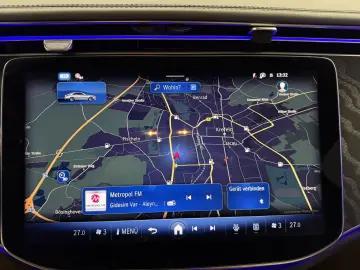 MERCEDES-BENZ E 220 d 4M 9G AMG Pre.  DISTRC  DIGIL