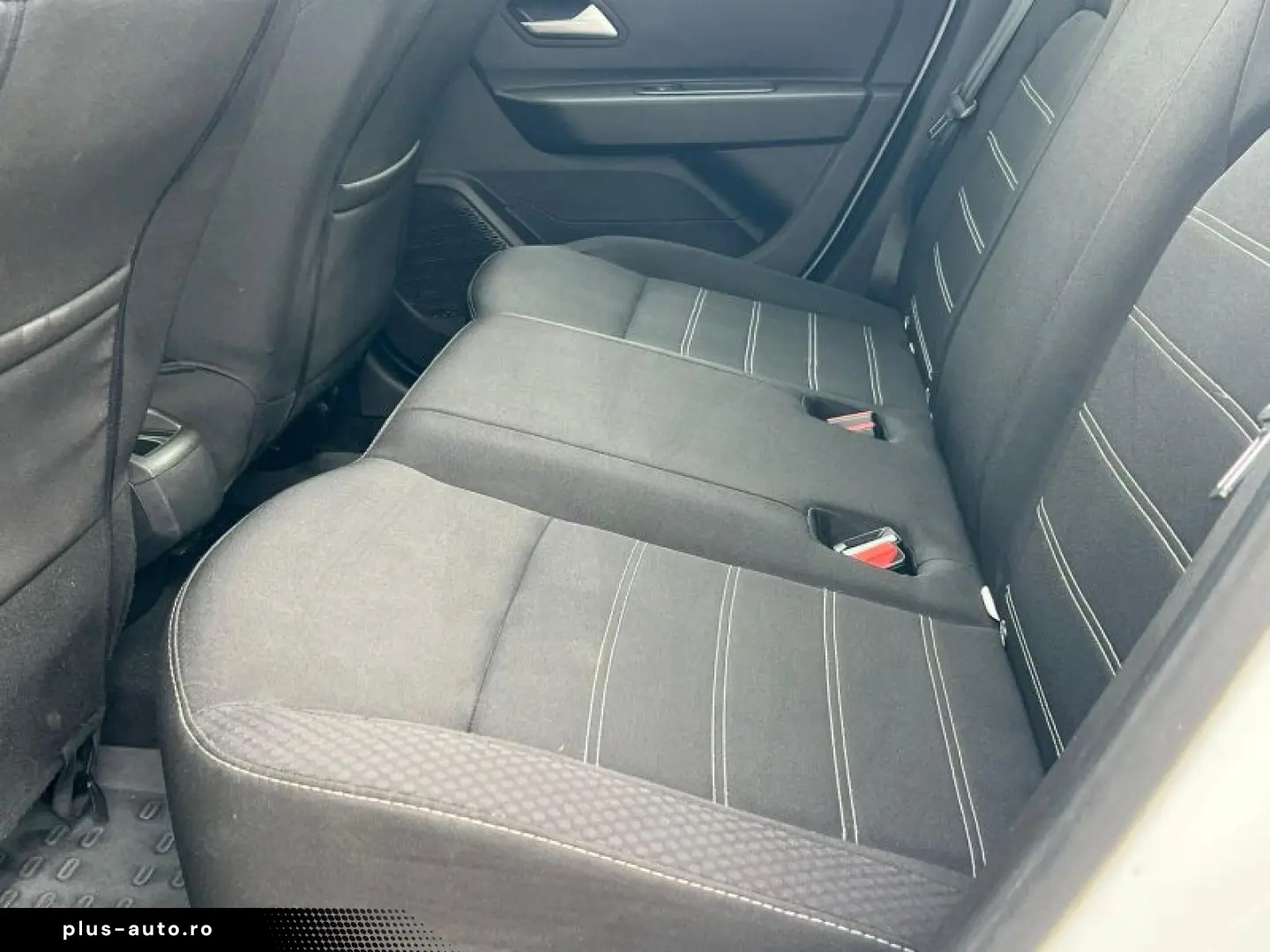 DACIA DUSTER 1.3 TCe 150CP Comfort VU 4WD